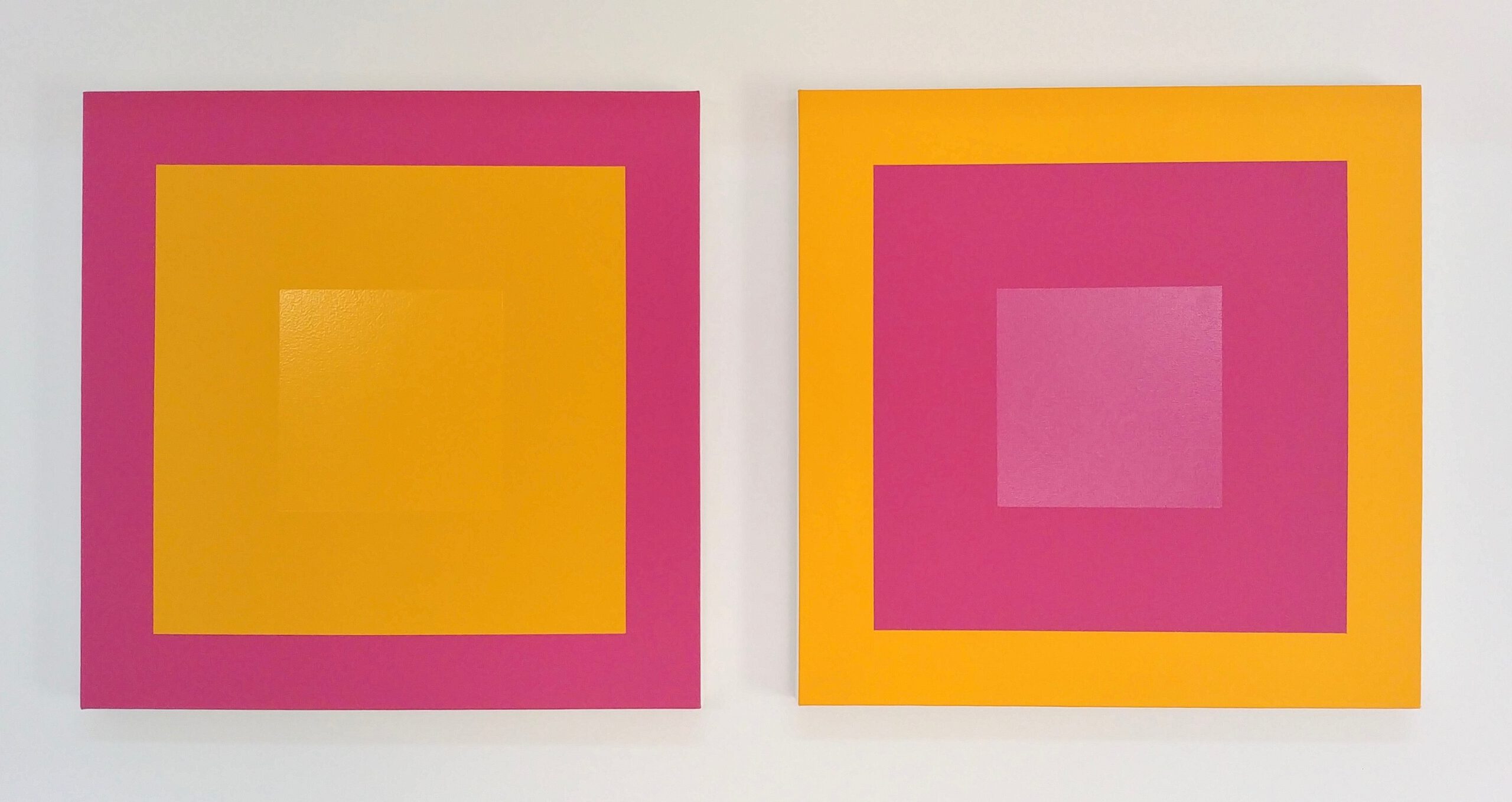 (orange/rose, orange, rose/orange, rose) - Diptyque Acrylique mate et huile brillante sur toile - 50 x 50 x 4 cm chaque élément - 2023, Galerie Floss & Shultz